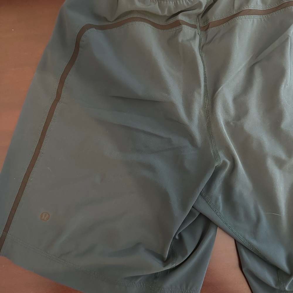 Lulu lemon pace breaker shorts